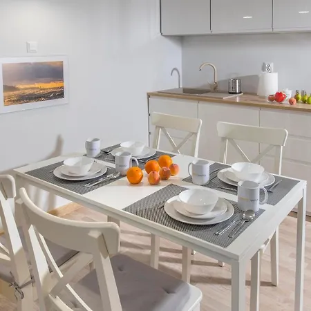 アパート Piasek I Woda W Grzybowie 150m Od Plazy グジボボ